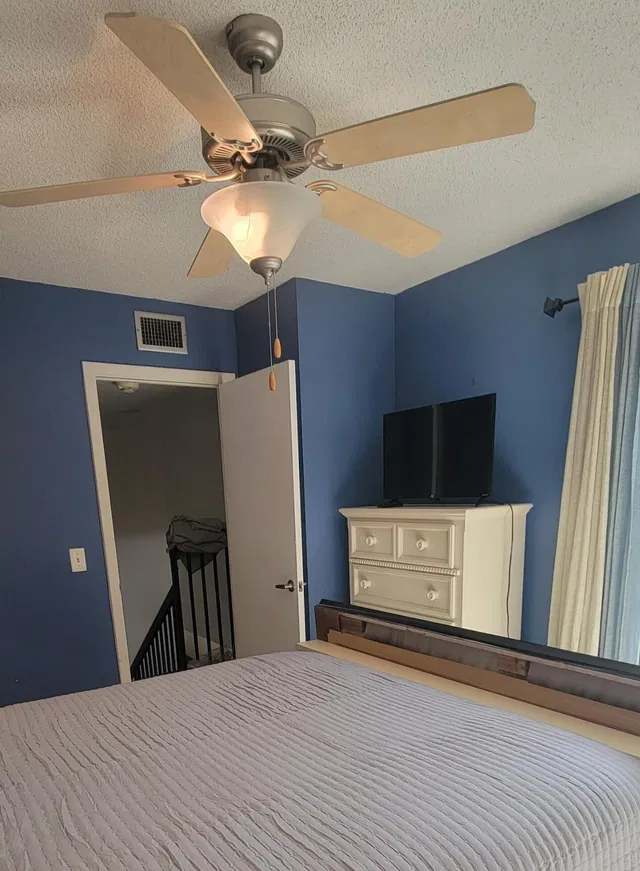 Unit 33a photo 27