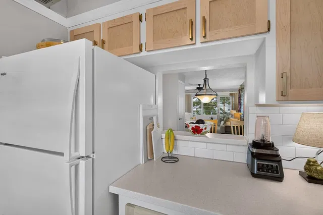 Unit 121-6 photo 7
