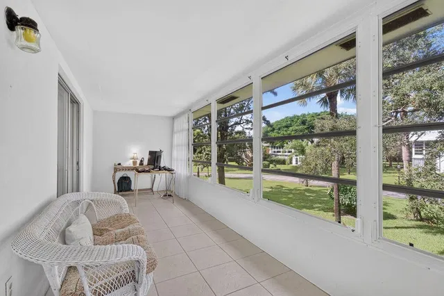 Unit 121-6 photo 15