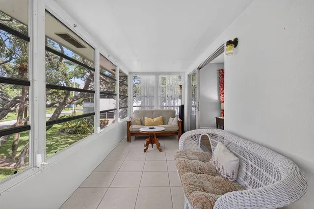 Unit 121-6 photo 16