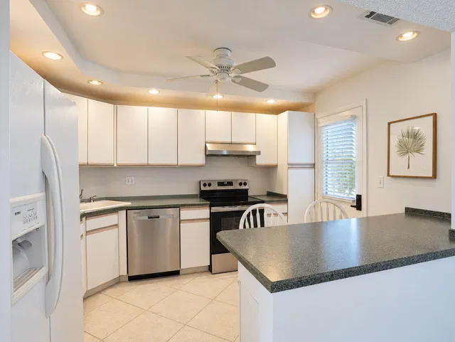 Unit 4302 photo 6
