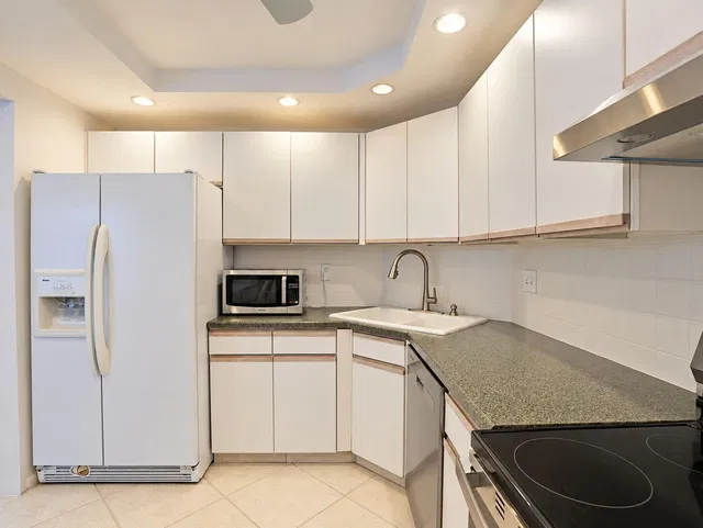 Unit 4302 photo 7