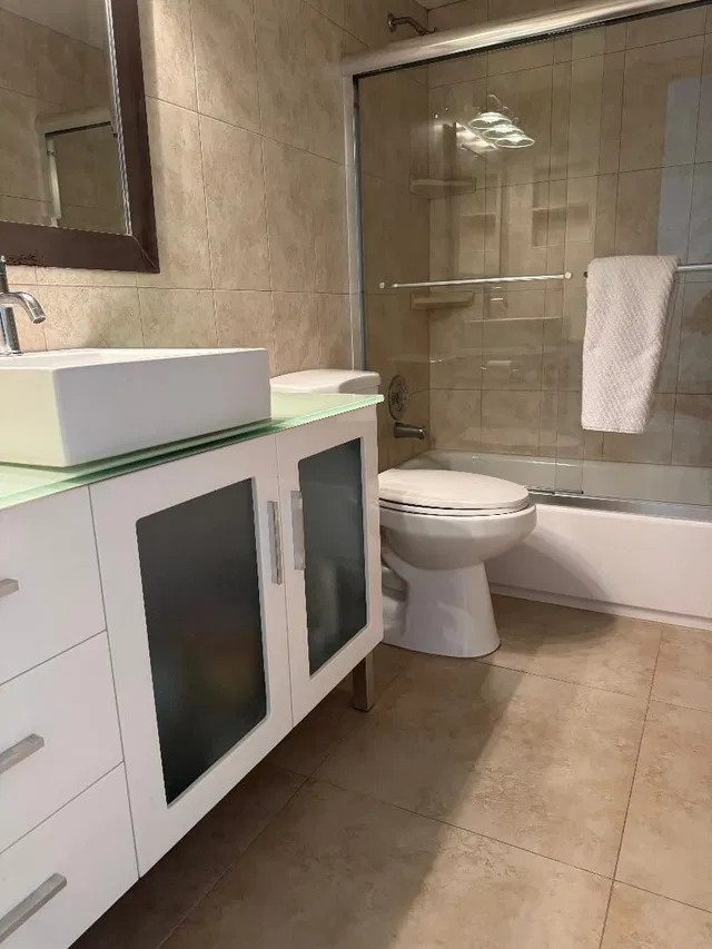 Unit 304 photo 6