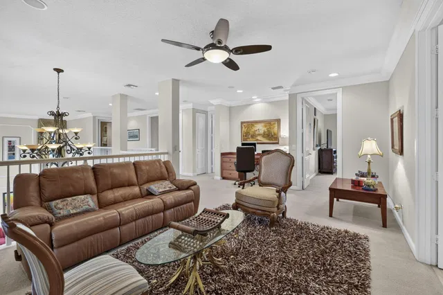 Residence photo 20