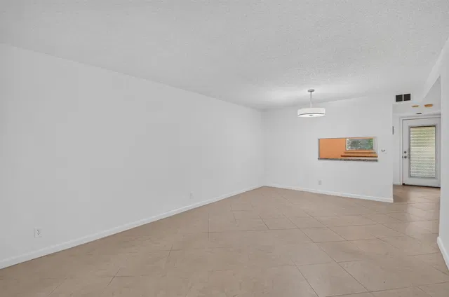  Unit 2130 photo 15