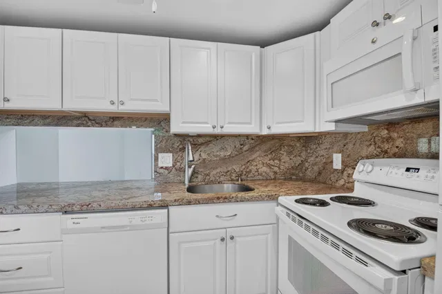  Unit 2130 photo 19