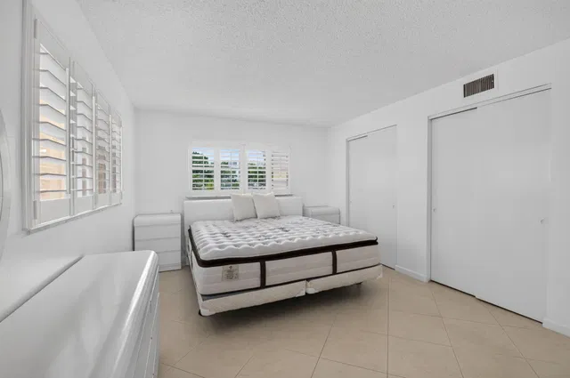  Unit 2130 photo 25
