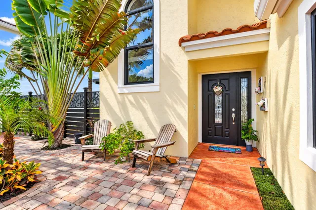 Residence photo 5