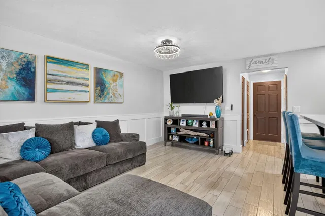 Residence photo 17