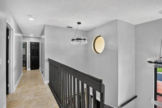 Residence photo 28