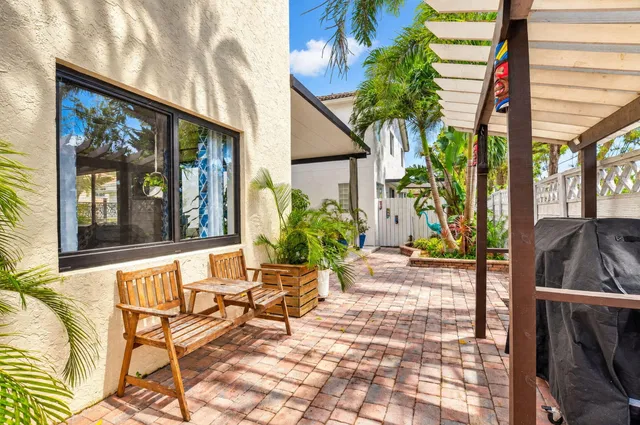 Residence photo 53