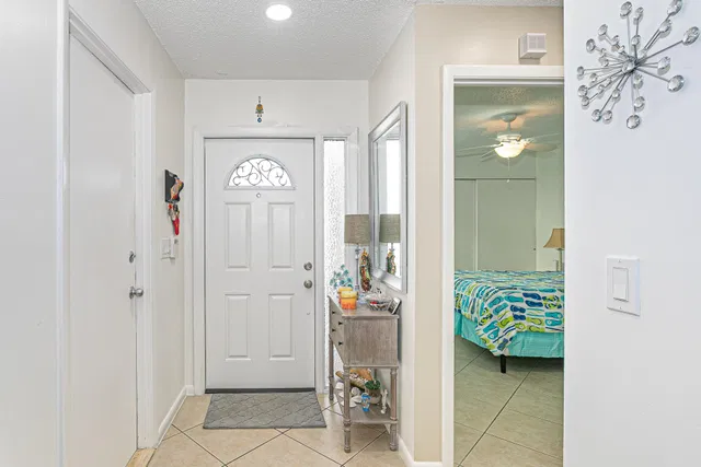  Unit 38 photo 18