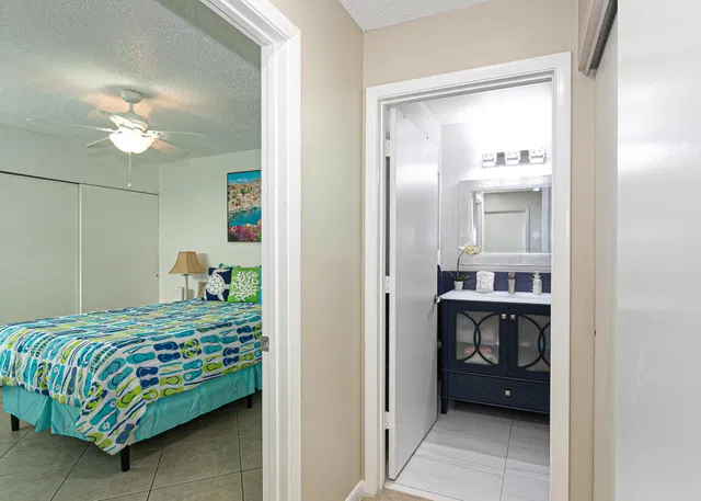  Unit 38 photo 21