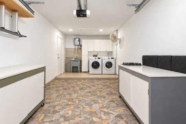  Unit 38 photo 30