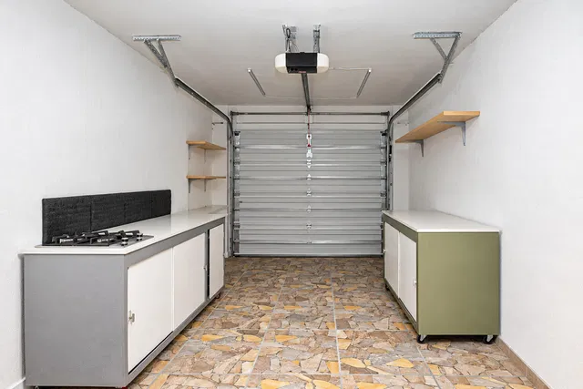  Unit 38 photo 32