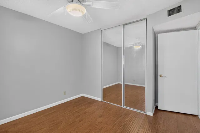 Unit C photo 21