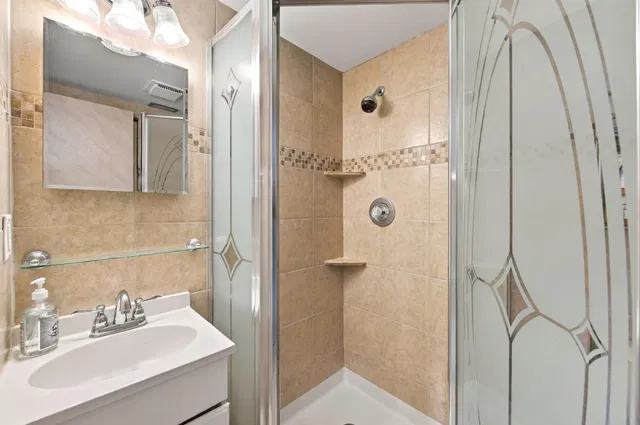 Unit 102 photo 28