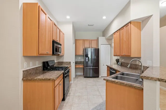  Residence photo 9