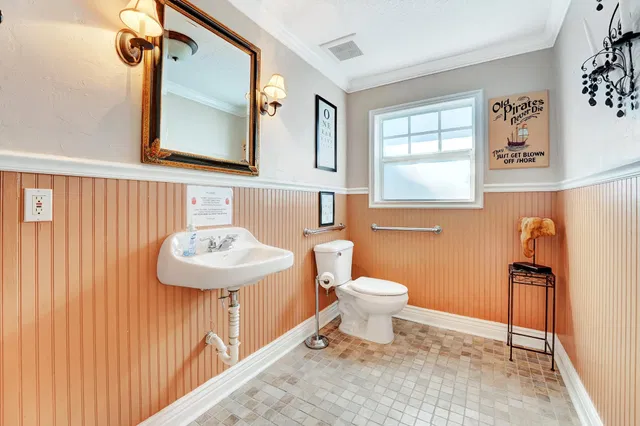 Old Northwood Residence photo 13