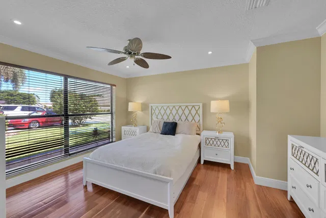  Residence photo 11