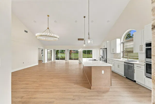  Residence photo 6