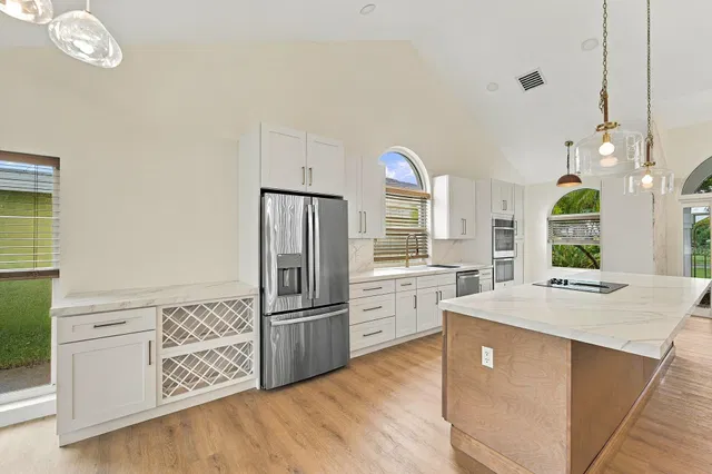  Residence photo 9