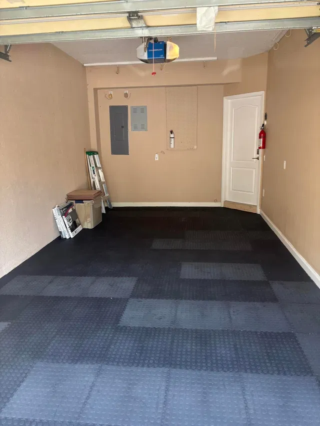 Residence photo 33