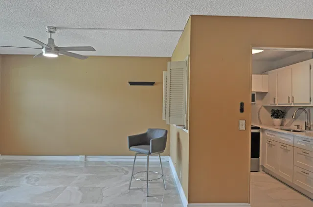 Residence photo 6