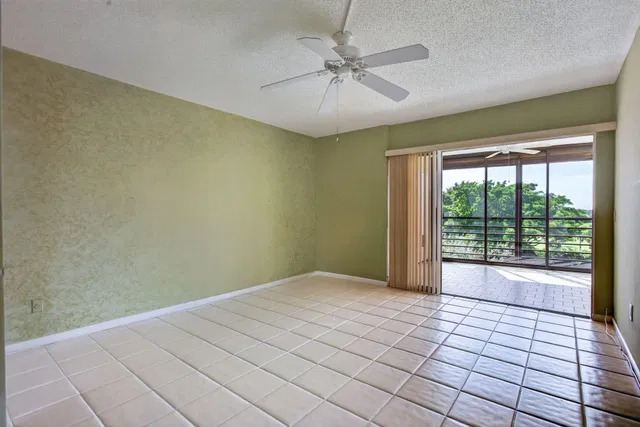  Unit 3502 photo 27