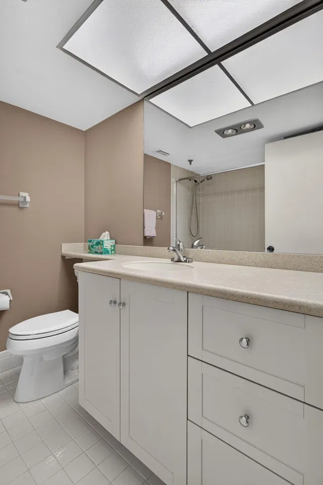  Unit 3502 photo 40