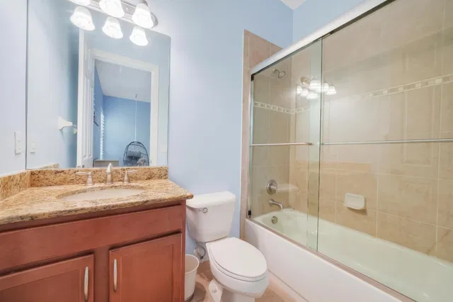 Residence photo 52