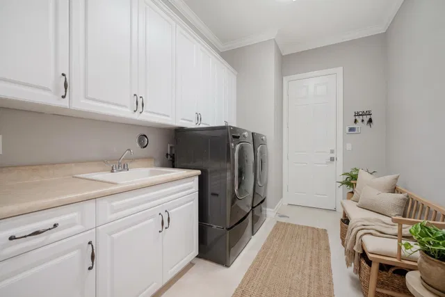 Residence photo 53