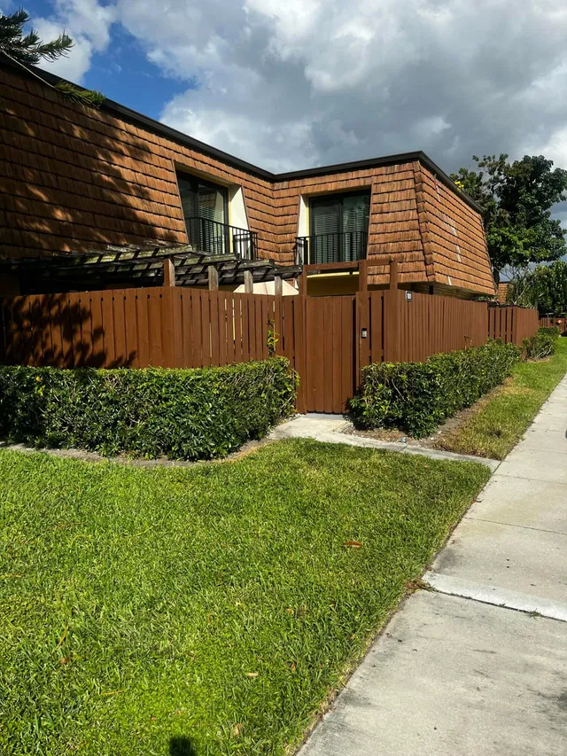  Residence photo 4