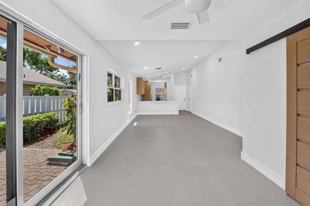  Residence photo 7