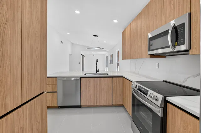  Residence photo 18