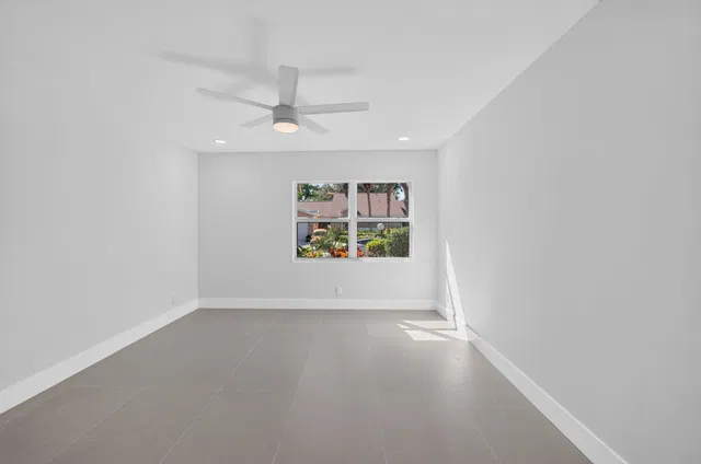  Residence photo 24