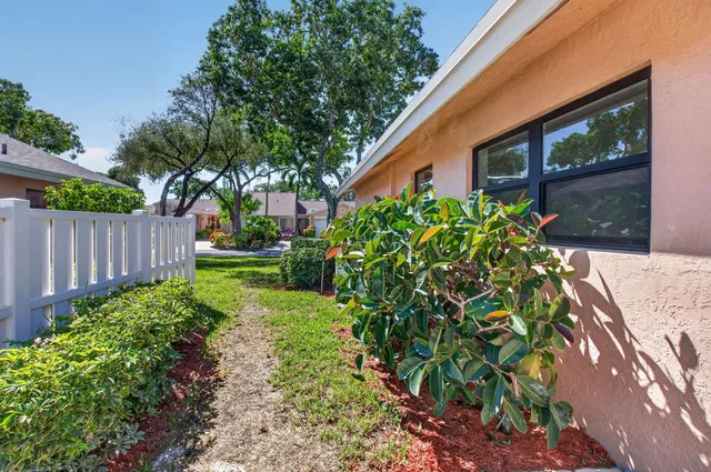  Residence photo 42