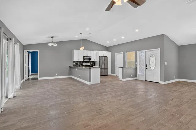 Residence photo 9
