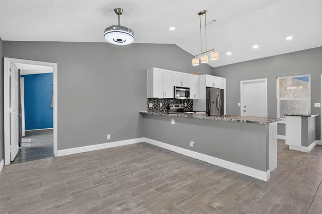 Residence photo 18