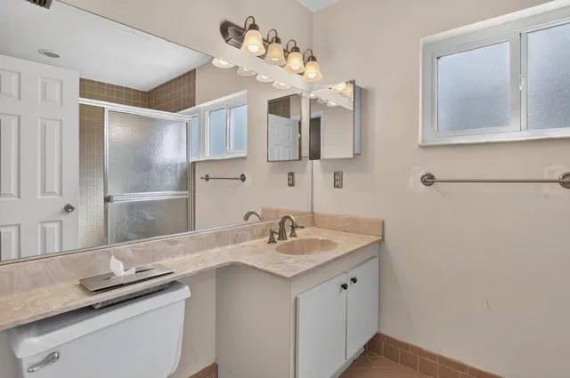 Residence photo 26