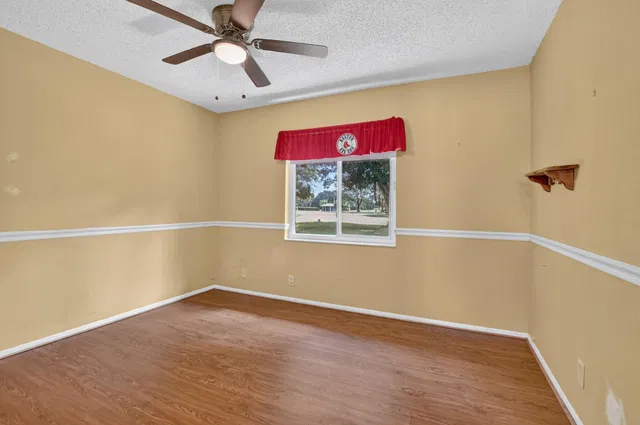 Residence photo 32