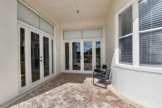 Residence photo 69