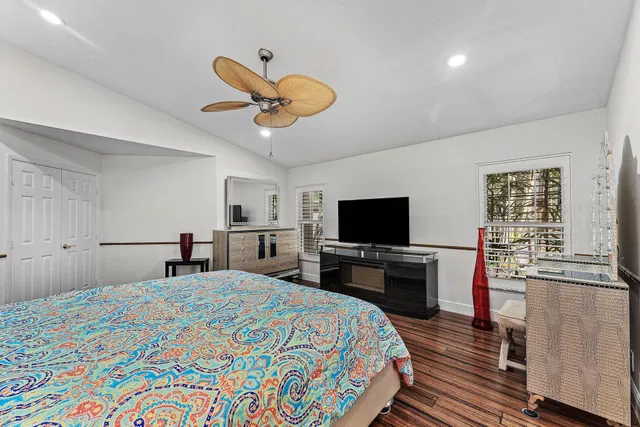  Residence photo 8