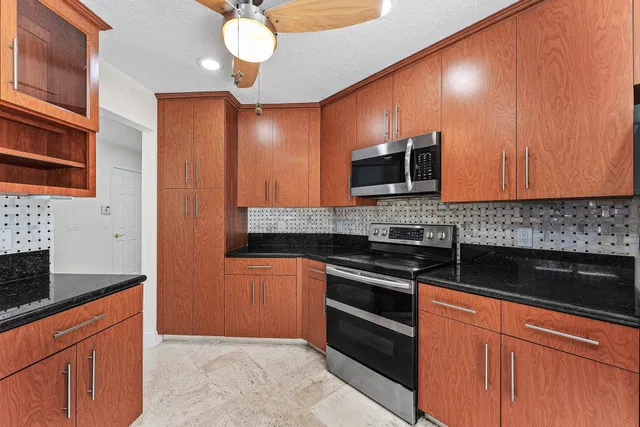  Residence photo 22
