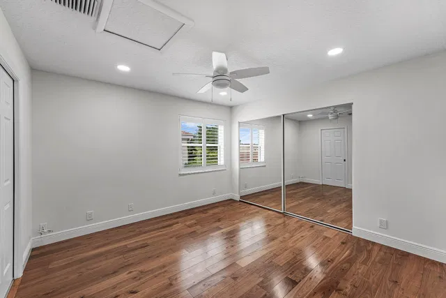  Residence photo 33