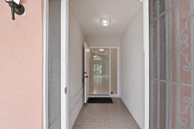 Residence photo 2