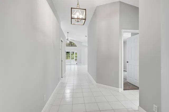 Residence photo 3