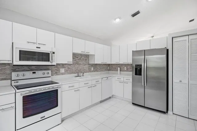 Residence photo 9