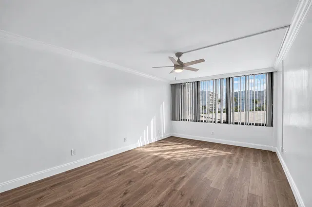 South Palm Beach Unit 303 photo 16
