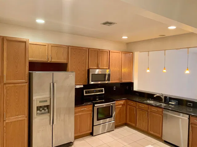  Residence photo 15